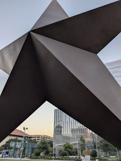 PXL_20251104_233635729