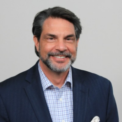 Chris Arndt headshot